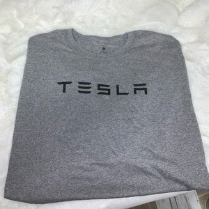 NWT never worn Tesla short sleeve cotton shirt